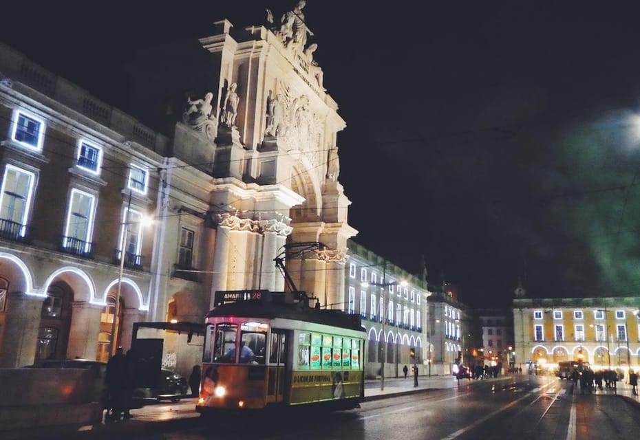 Lisbon: Private Christmas Lights Tour by Eco Tuk Tuk - Key Things to Know Before You Ride the Christmas Lights