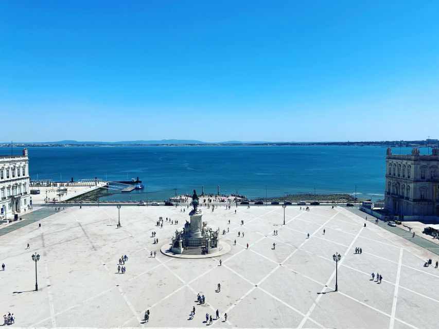 Lisbon: Private City Sightseeing Tour by Tuk-Tuk - Pink Street and Mercado da Ribeira: the Lisbon you meet between monuments