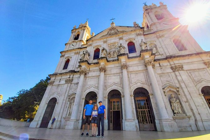 Lisbon Private Deluxe Half Day City Tour - Old Lisbon on the ground: Alfama, the oldest square, and the Cathedral