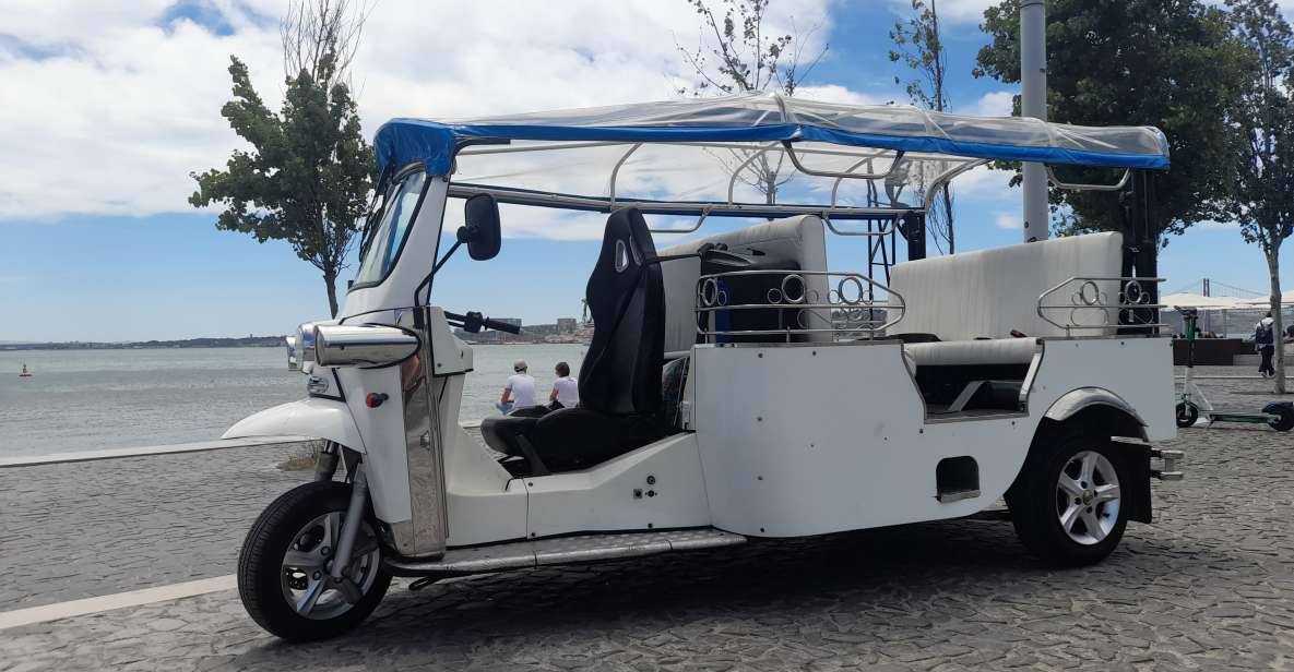 Lisbon: Private Eco Tuk-Tuk Tour for 2 Hours - Alfama, Graça, and Mouraria: the neighborhoods you see from street level
