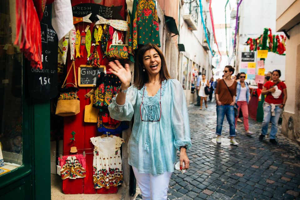 Lisbon: Private Evening Tour with Drinks & Bites in Alfama - Price and value: why $95 can be fair here