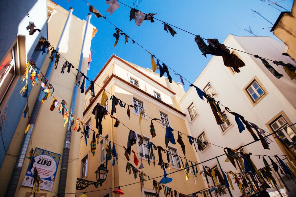 Lisbon: Private Evening Tour with Drinks & Bites in Alfama - Private guide quality: names worth remembering