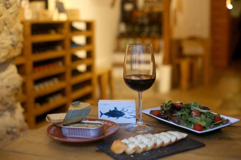 Lisbon: Private Food & Wine City Tour by Eco Tuk Tuk - Key highlights you’ll feel fast