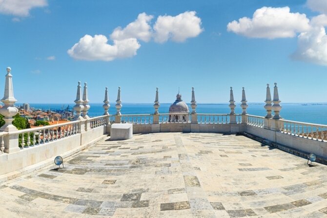 Lisbon Private Full-Day City Tour with Local Driver-Guide - Cristo Rei in Almada: a bigger skyline pause