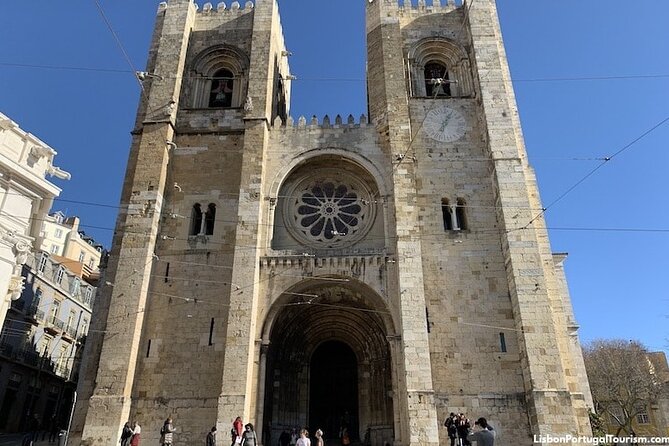 Lisbon Private Half-Day City Tour with Local Driver-Guide - Rua Augusta: the Baixa street that ties it all together
