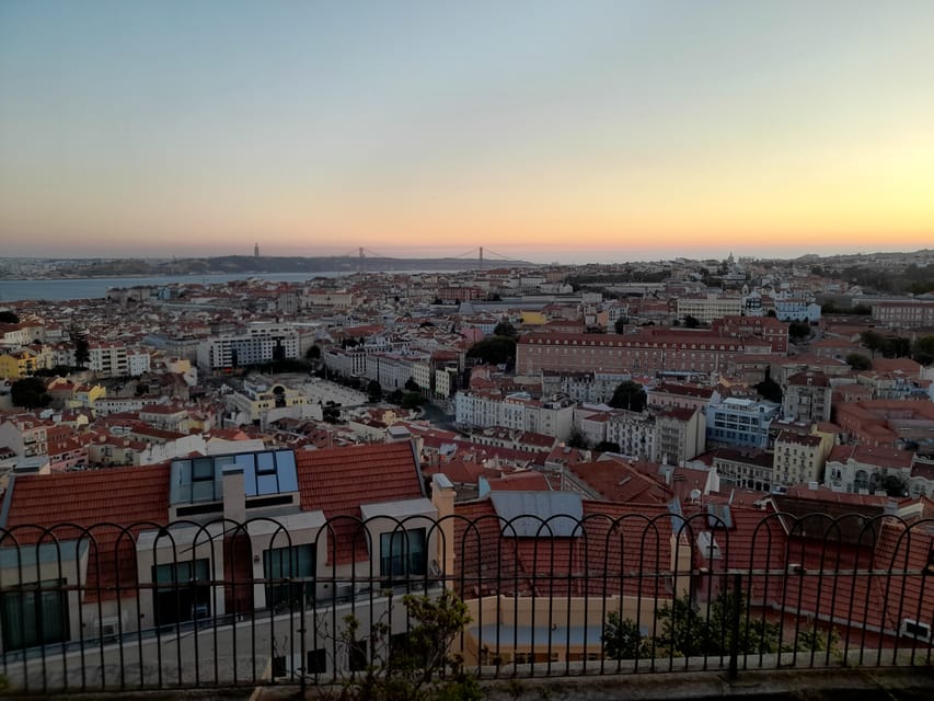 Lisbon: Private Highlights Tuk-Tuk Tour with Tapas and Wine - The Sunset Build-Up at Senhora do Monte