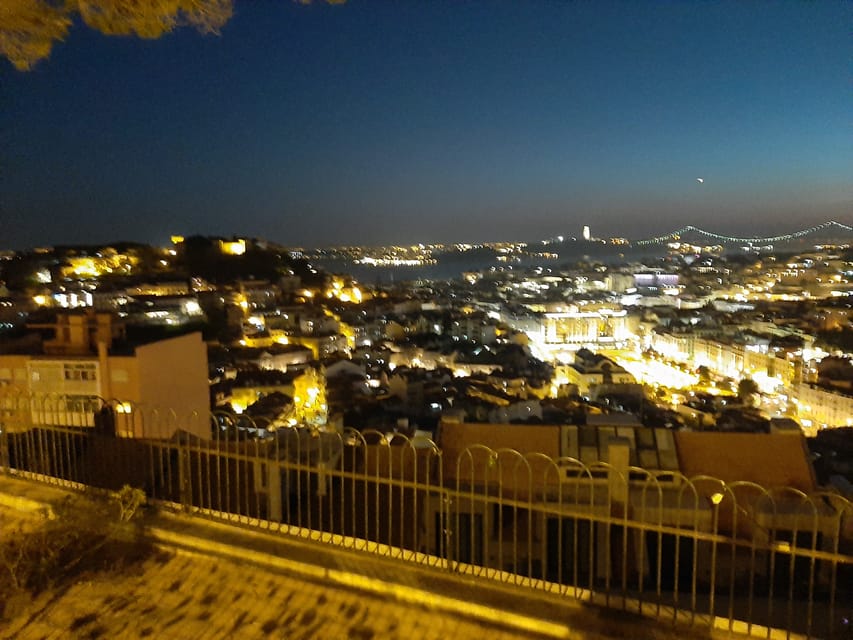 Lisbon: Private Highlights Tuk-Tuk Tour with Tapas and Wine - Who Should Book This Tuk-Tuk Sunset Tour