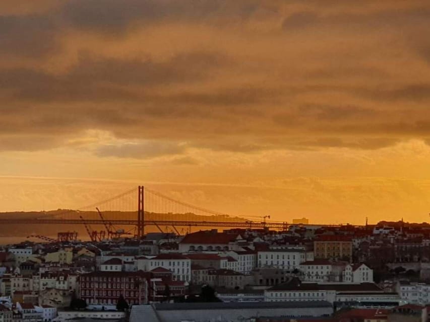 Lisbon: Private Highlights Tuk-Tuk Tour with Tapas and Wine - Miradouro de Santa Luzia: Where Lisbon’s Colors Hit Their Stride