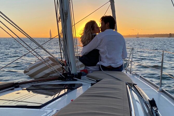 Lisbon Private Luxury Boat Tour with Welcome Drink - Alfama-style old streets, plus a Sacred Heart viewpoint