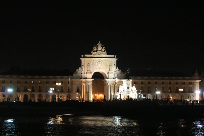 Lisbon Private Luxury Boat Tour with Welcome Drink - Price and value: is $314.44 per group actually fair?
