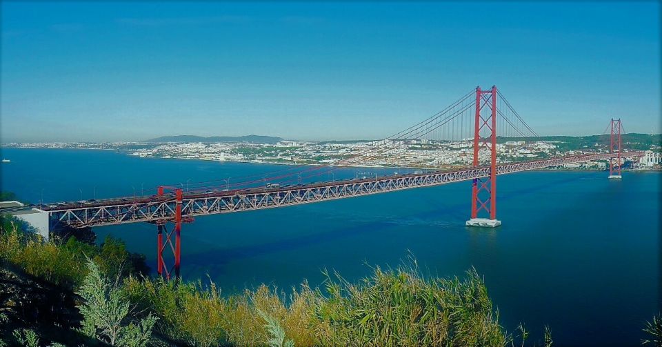 Lisbon: Private Luxury Coastline Tour - Should you book this Lisbon coastline private tour?