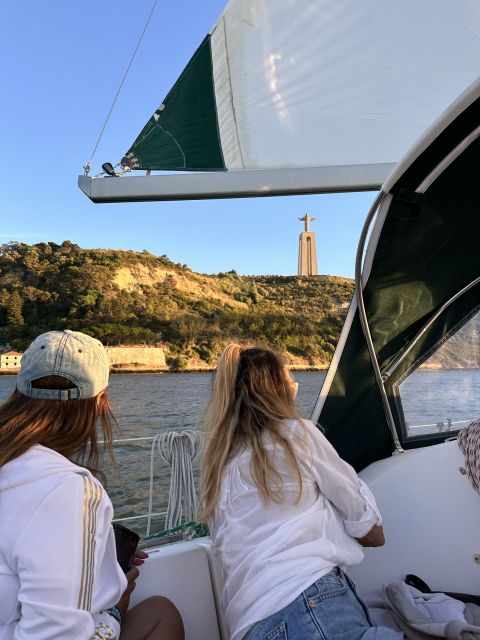 Lisbon: Private sailboat tours on Tagus River - Christ the King at sunset: the moment to plan around