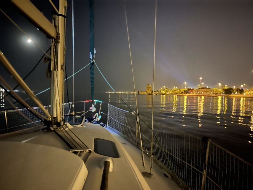 Lisbon: Private sailboat tours on Tagus River - Onboard comfort, Wi-Fi, and music with Paulo and Kelly