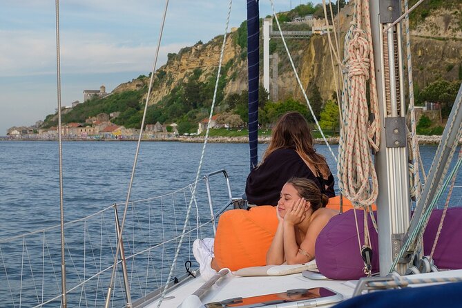 Lisbon: Private Sailing Tour Along the Tagus River - Drinks, Water, and the Food You’ll Need to Plan
