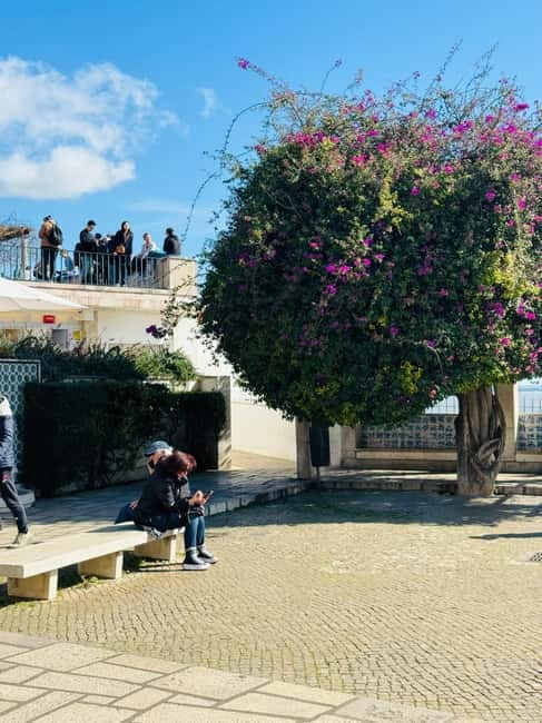 Lisbon: Private Sightseeing Tour by TukTuk - Time Out Market and Ground Burger: A Smart Starting Reset