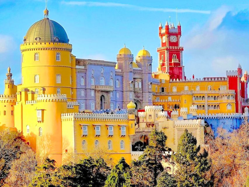 Lisbon: Private Sintra, Pena Palace, Cabo da Roca, & Cascais - Sintra break time: use your 45 minutes like a pro
