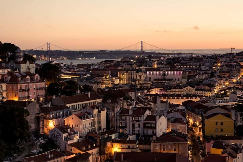Lisbon: Private Sunset & Night Photo Walk - Start at Miradouro da Senhora do Monte: get your best light early