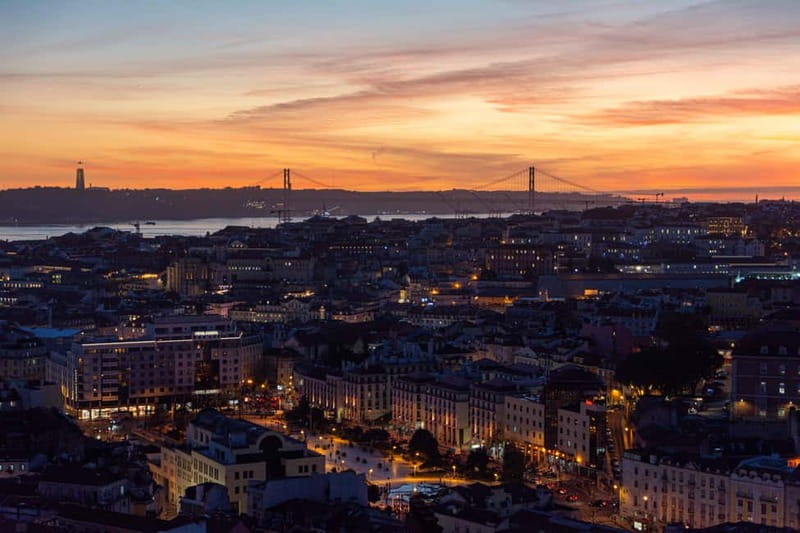 Lisbon: Private Sunset & Night Photo Walk - Alfama’s glowing alleys: street photos that feel real at night