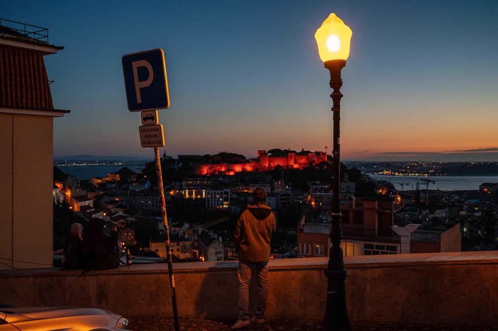Lisbon: Private Sunset & Night Photo Walk - Photograph vintage yellow trams after sunset