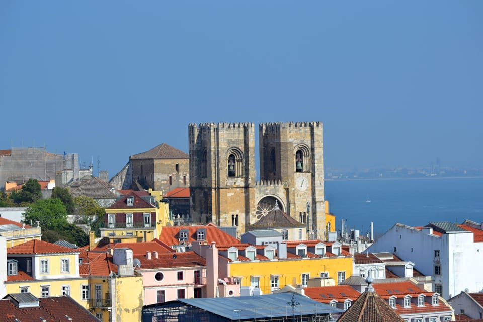 Lisbon Private Tour in Spanish - Baixa-Chiado and Lisbon Cathedral: Classic Streets with Room to Breathe