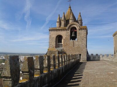 Lisbon: Private Tour to Évora and Cork Factory - Hotel pickup in Lisbon: comfortable ride, real time commitment