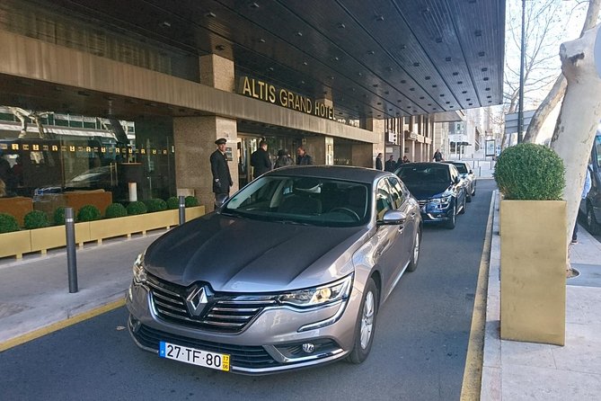 Lisbon Private Transfer to Airport - The Driver Factor: Local Help and English Communication