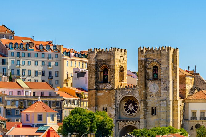 Lisbon: Private Tuk-Tuk City Tour - Miradouro das Portas do Sol: Lisbon’s classic viewpoint hit