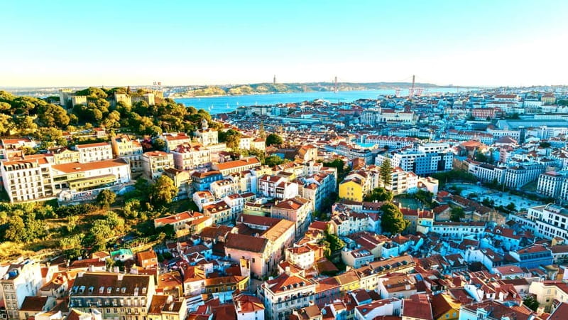 Lisbon: Private Tuktuk Tour with History & Music - Senhora do Monte: the view stop that feels like a reward