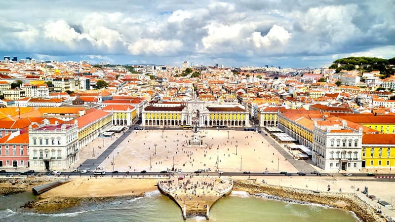 Lisbon: Private Tuktuk Tour with History & Music - Meeting at Time Out Market: easy start, low stress finish