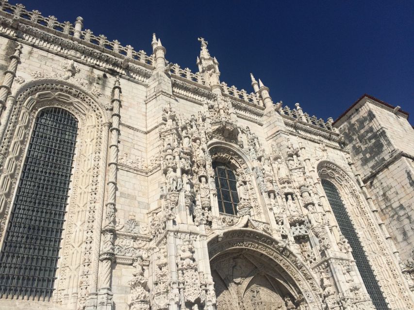 Lisbon: Private walking tour - Meeting at Rossio Square (or Your Hotel) and Getting the Rhythm