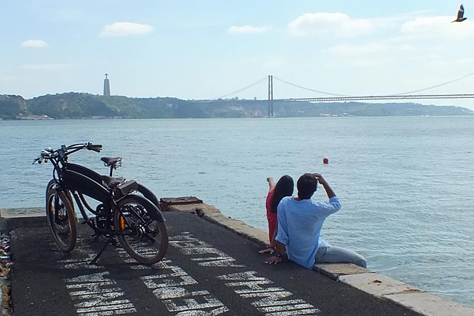 Lisbon Regular or Electric Bike Rental - Key highlights worth planning for