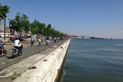 Lisbon Regular or Electric Bike Rental - Safety rules you must respect (and why they matter here)