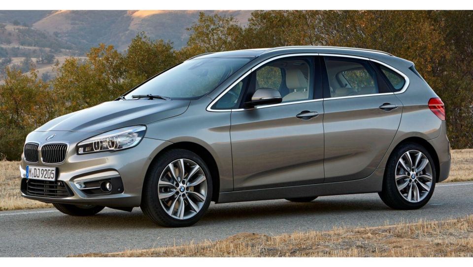 Lisbon: Rent a Private Car with Driver & Plan Your Tour. - Cascais and Sintra pass-by: quick hits versus full stops