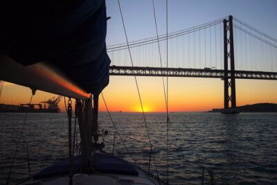 Lisbon River Sunset Sailing Cruise - Meeting at Belém: getting on board without drama