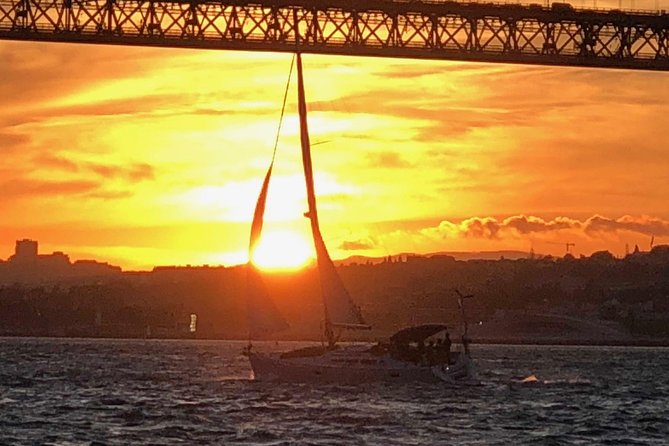 Lisbon River Sunset Sailing Cruise - Praça do Comércio and the 1755 tsunami story you can still feel