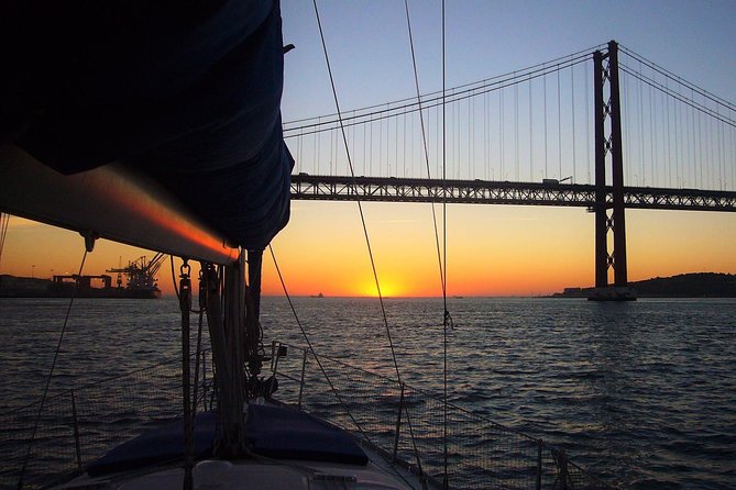 Lisbon River Sunset Sailing Cruise - Meeting at Belém: getting on board without drama