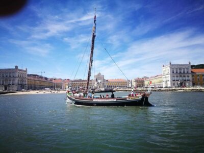 Lisbon: River Tagus Sightseeing Cruise in Traditional Vessel - Where the Cruise Starts: Terreiro do Paço to Cais do Sodré