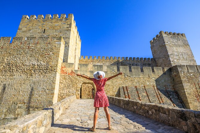Lisbon Royal Views Small Group Tour with St George Castle Entry - Miradouro de Santa Luzia: The Photo Moment With Context, Not Just a View