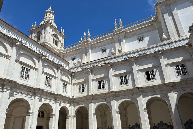Lisbon Royal Views Small Group Tour with St George Castle Entry - Castelo de São Jorge: Your Ticketed, Self-Guided Royal Finish