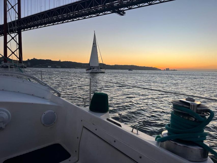 Lisbon Sailing Experience: Tagus River Tour - Under 25 de Abril Bridge: the start of the sweeping views