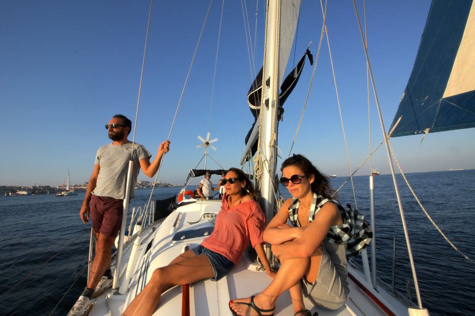 Lisbon: Sailing Tour with Wine and Snacks - The river route that links Lisbon’s icons: Praça do Comércio to Cristo-Rei