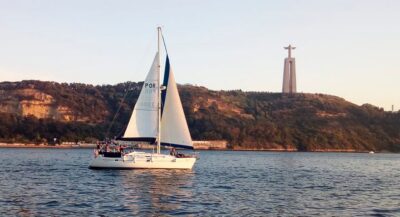 Lisbon: Sailing Tour with Wine and Snacks - Two hours of real sailing: what the ride feels like minute by minute