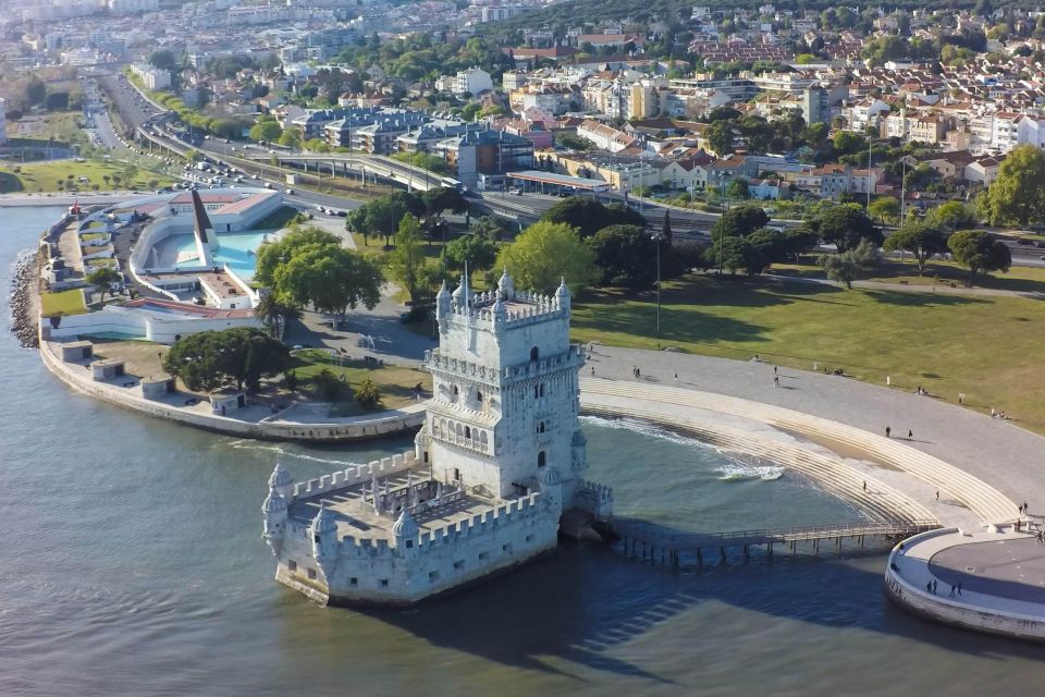 Lisbon: São Jorge Castle E-Ticket and Audio Guide - What you’ll hear inside: Arco do Castelo, gates, and stories as you walk
