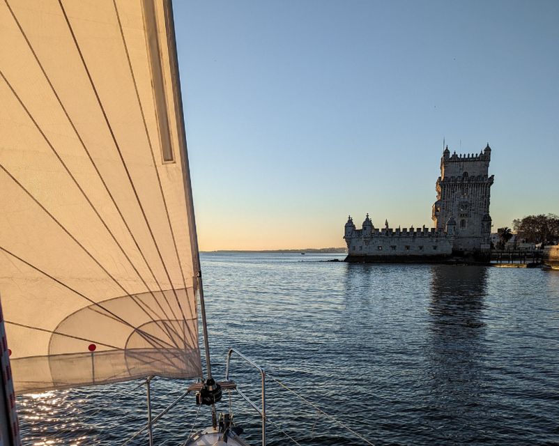 Lisbon: Scenic Day & Sunset Boat Tour with a Drink - Crew-led guidance: what you get instead of an official guide