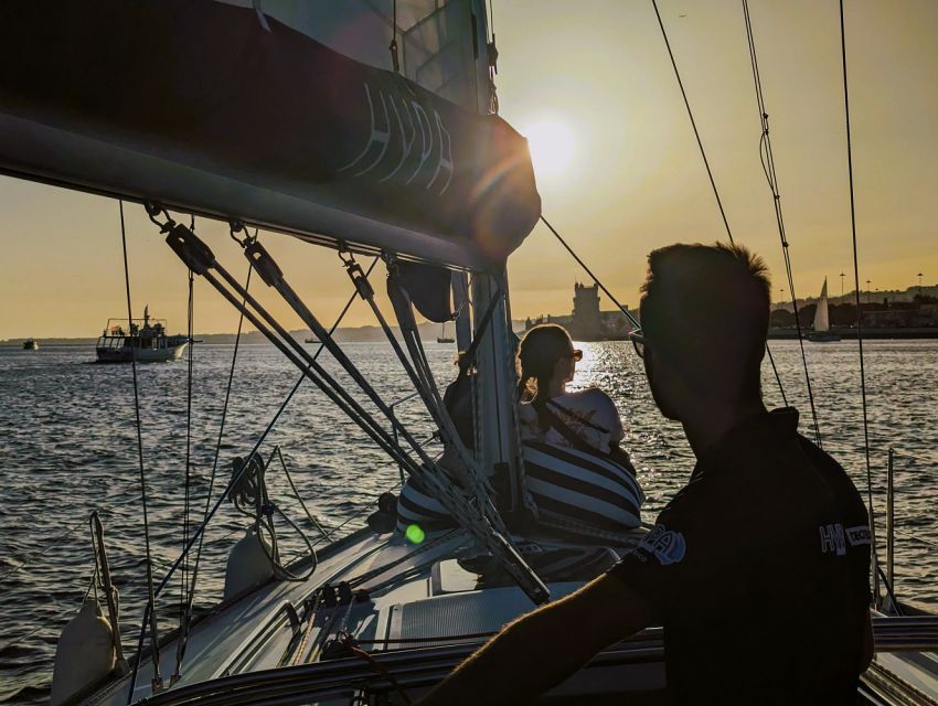 Lisbon: Scenic Day & Sunset Boat Tour with a Drink - The 2-hour Tagus game plan: how the timing lines up