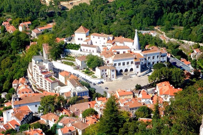 Lisbon Shore Excursion: Private Day Trip to Lisbon and Sintra - Alfama: Old Lisbon Streets and a Neighborhood Feel