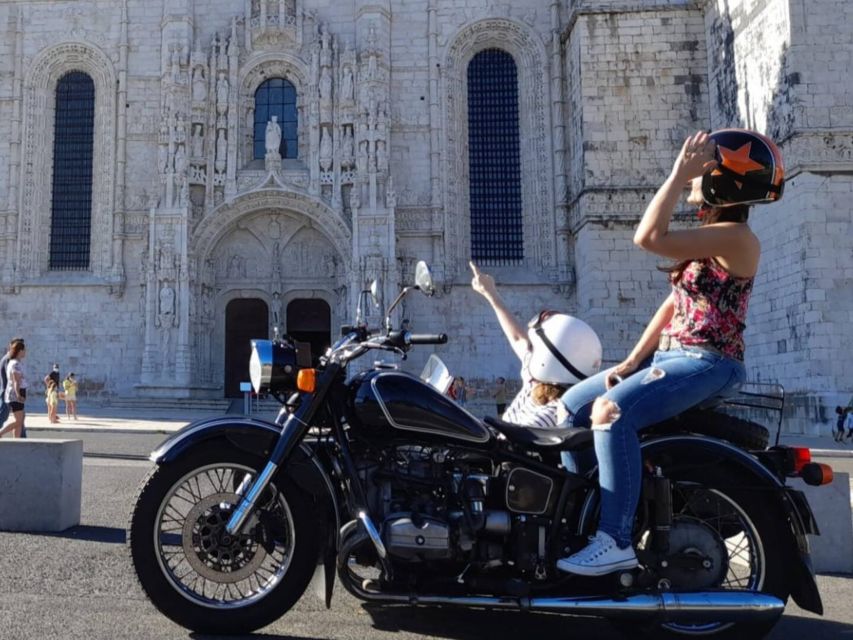 Lisbon: Sidecar Tour - Sidecar or motorcycle back: how to choose your seat