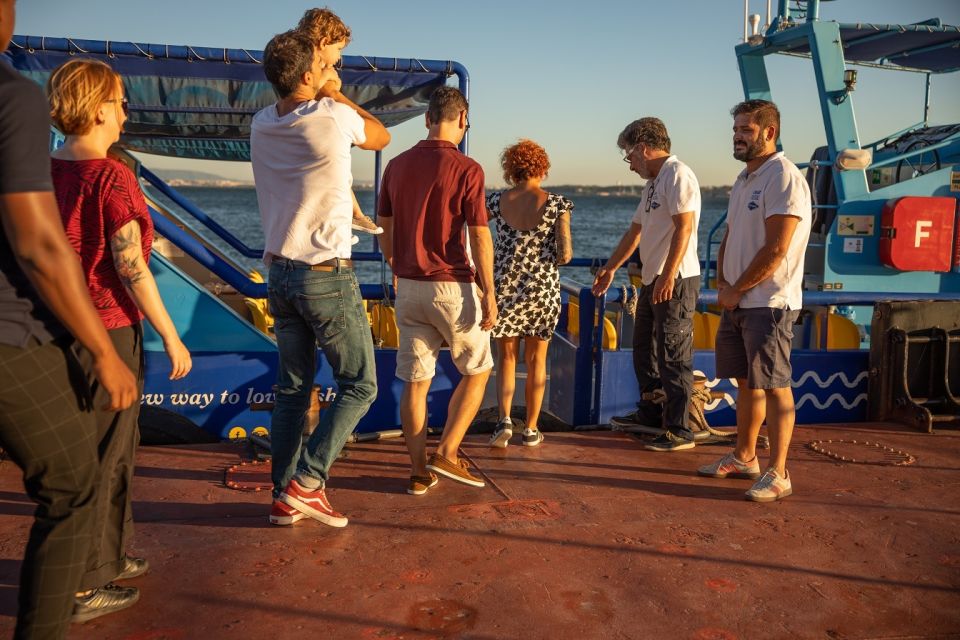 Lisbon: Sightseeing Boat Tour with Hop-On Hop-Off Option - Key takeaways before you board