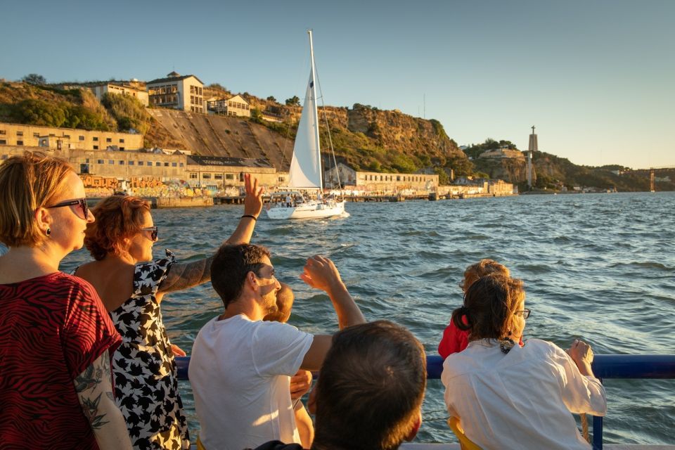 Lisbon: Sightseeing Boat Tour with Hop-On Hop-Off Option - Terreiro do Paço and the Riverfront Feel of “Lisbon at Speed”