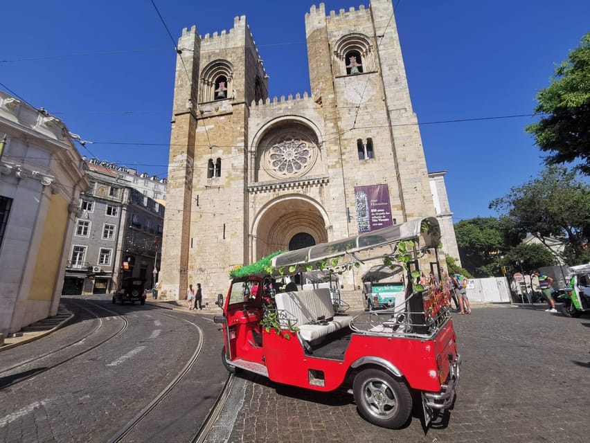 Lisbon: Sightseeing City Tour by Tuk-Tuk - Graça and São Vicente de Fora: historic neighborhoods with real street texture